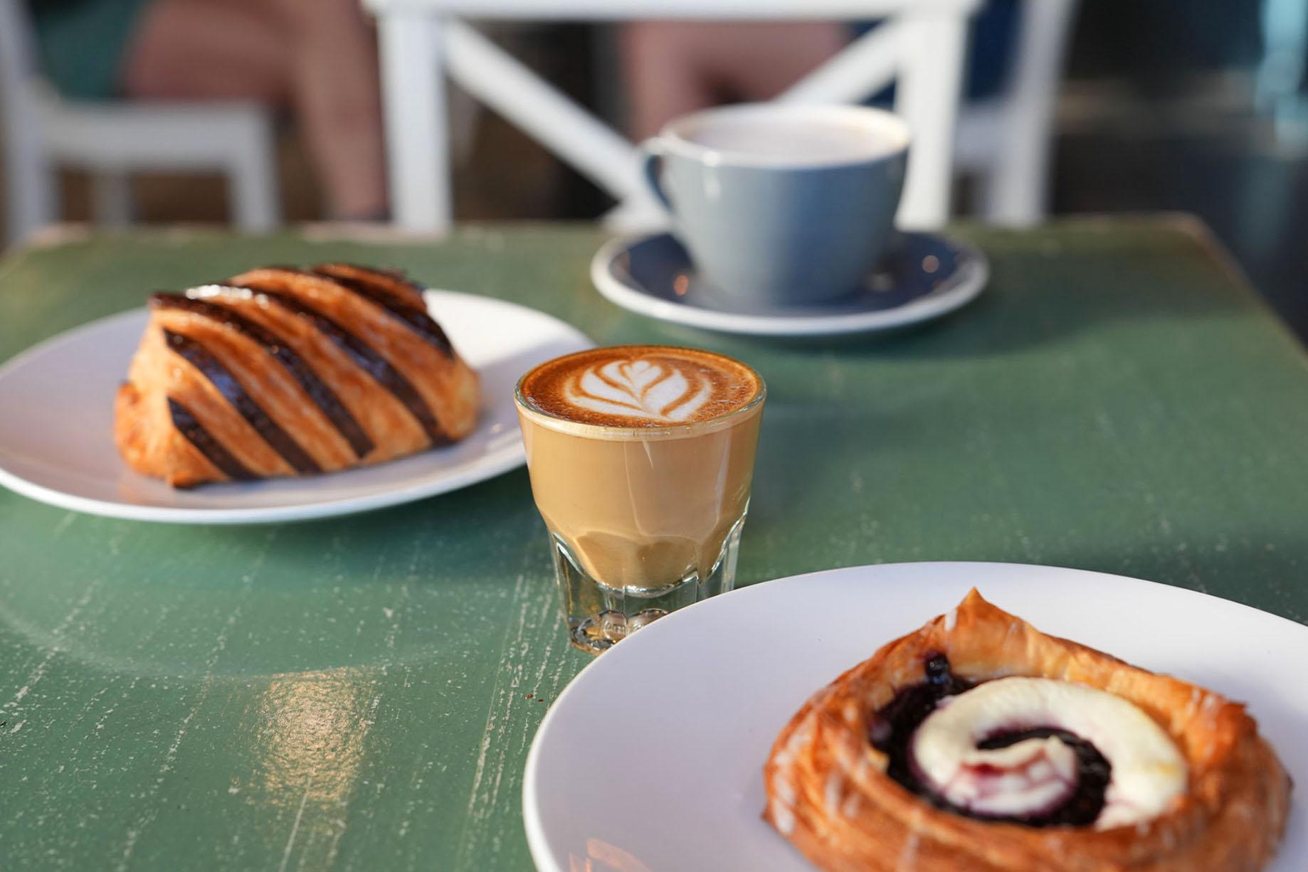 Coffee, Drinks & Sweets